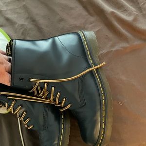 Gorgeous Dr Martens boots Navy Blue 10/10 condition